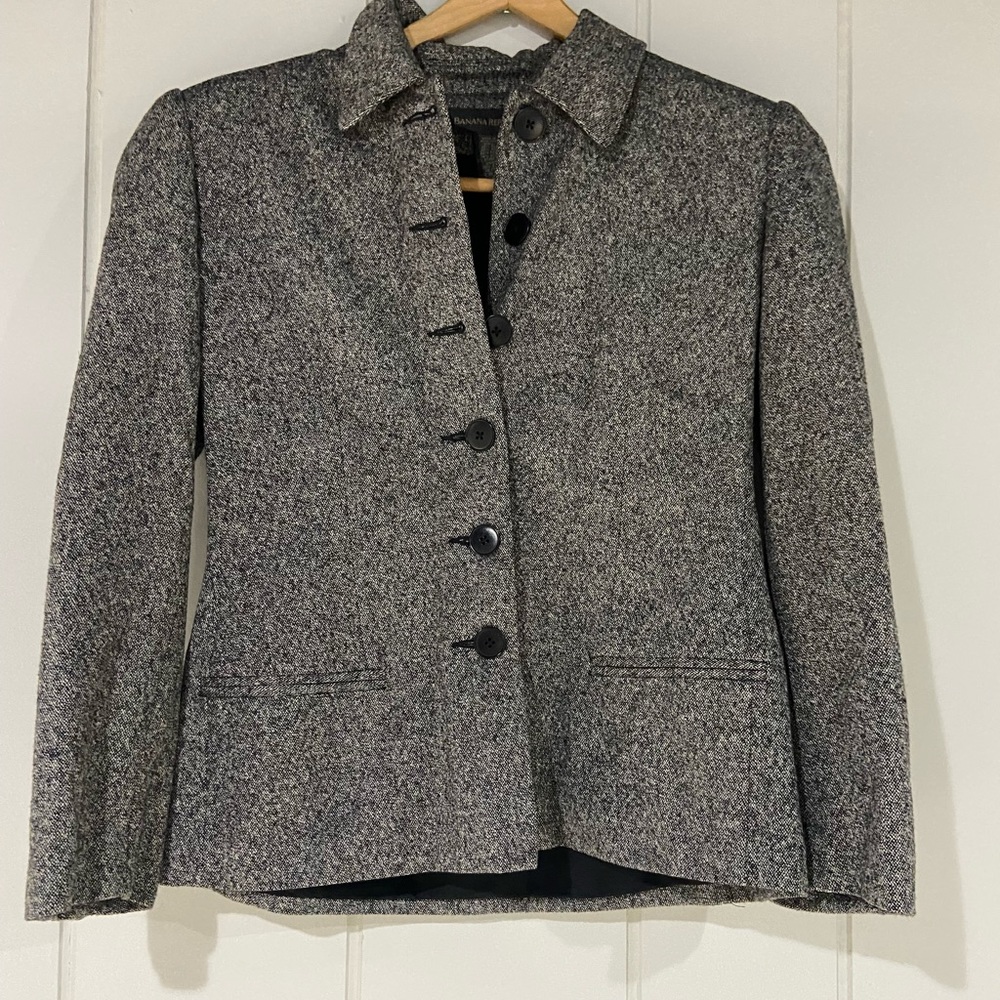 Women’s Black and White Blazer